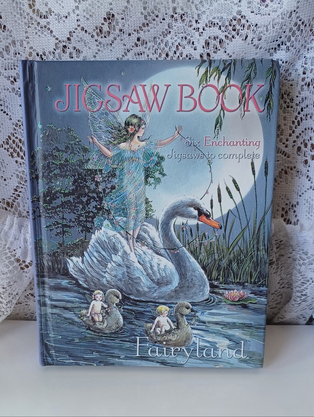 2010 JIGSAW BOOK FAIRYLAND W/6 JIGSAWS TO COMPLETE & A MAGICAL STORY GOOD COND